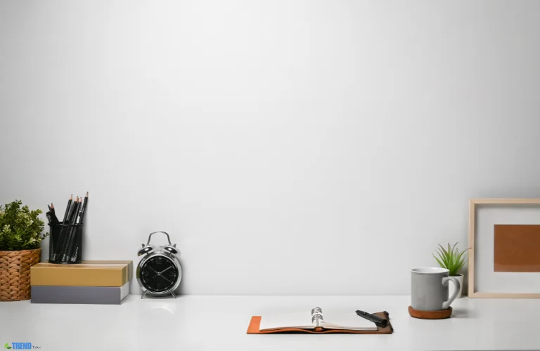 Untitled-design-23-2 Office Desk Plants: Boost Your Workspace Style & Focus